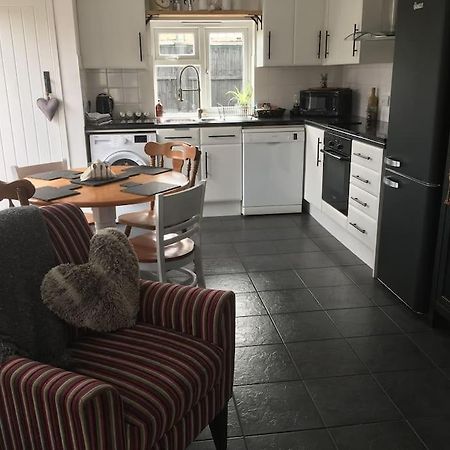 Вилла Herb Garden Bungalow Nazeing Экстерьер фото
